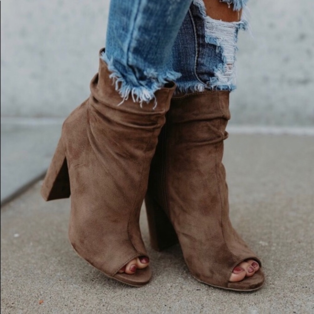 🆕LAST! Charlie Vegan Suede Peep Toe Booties - Picture 3 of 8